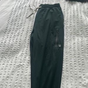 vuori dark green medium joggers